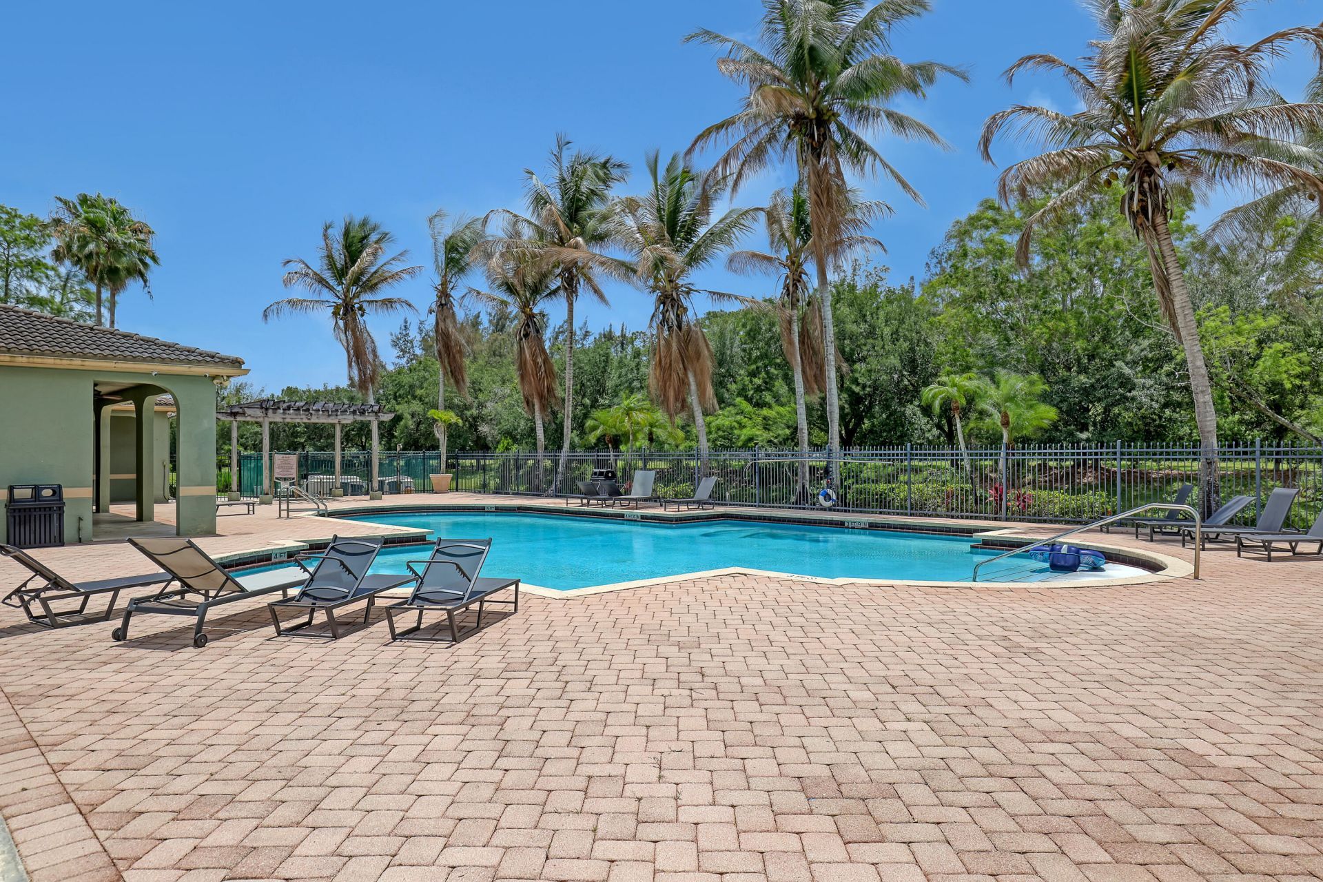 340 Crestwood Circle, Unit 302, Royal Palm Beach, FL 33411 Photo