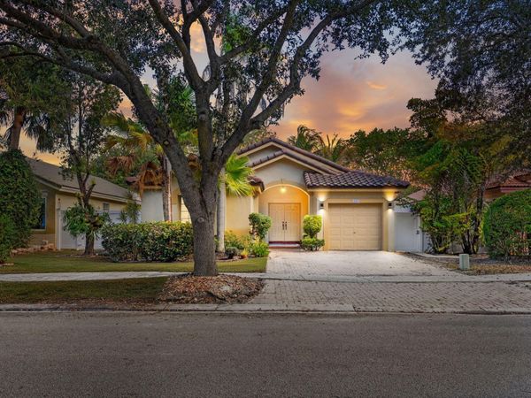 181 SW 203rd Avenue, Pembroke Pines, FL 33029