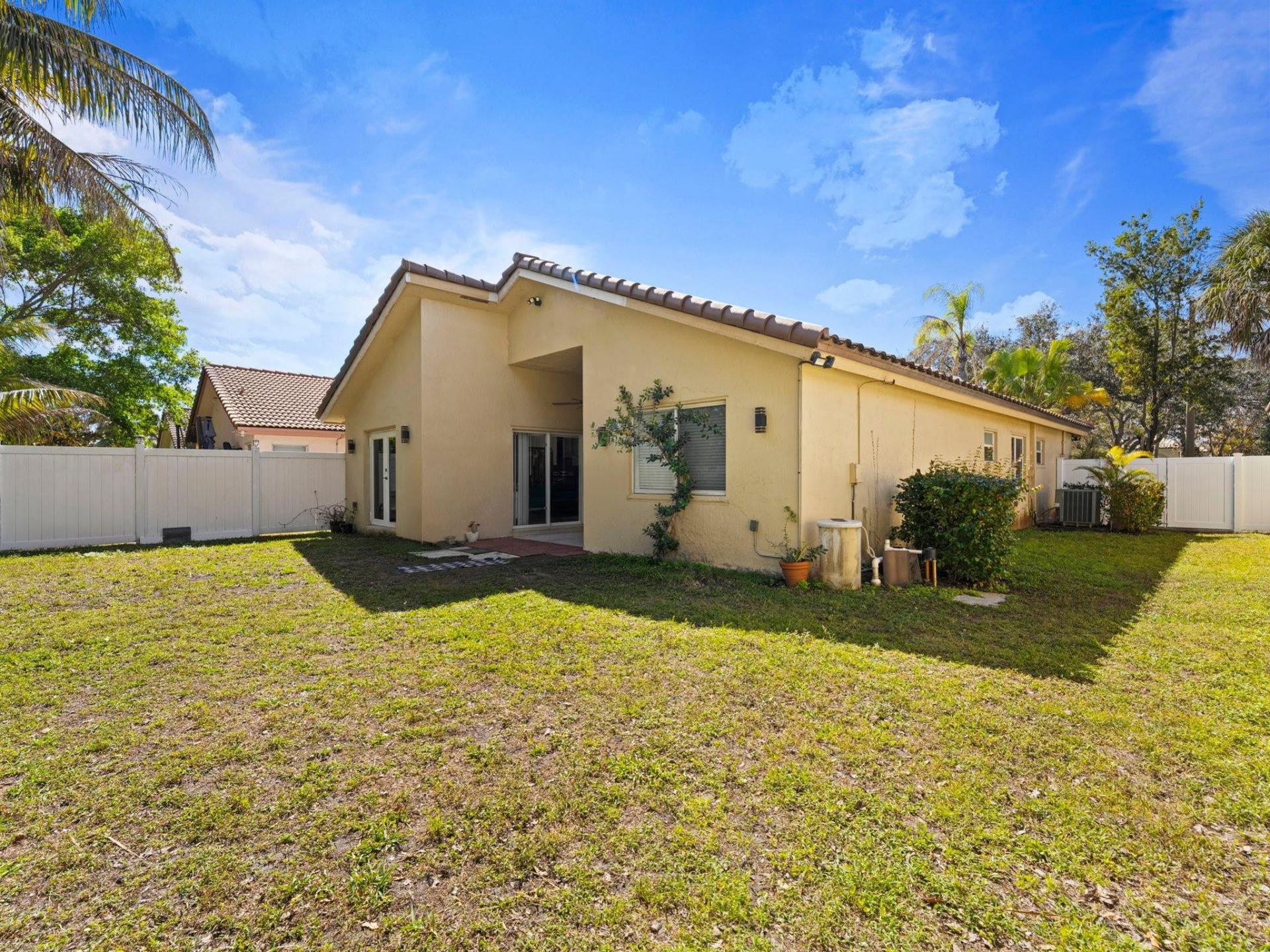 181 SW 203rd Avenue, Pembroke Pines, FL 33029 Photo