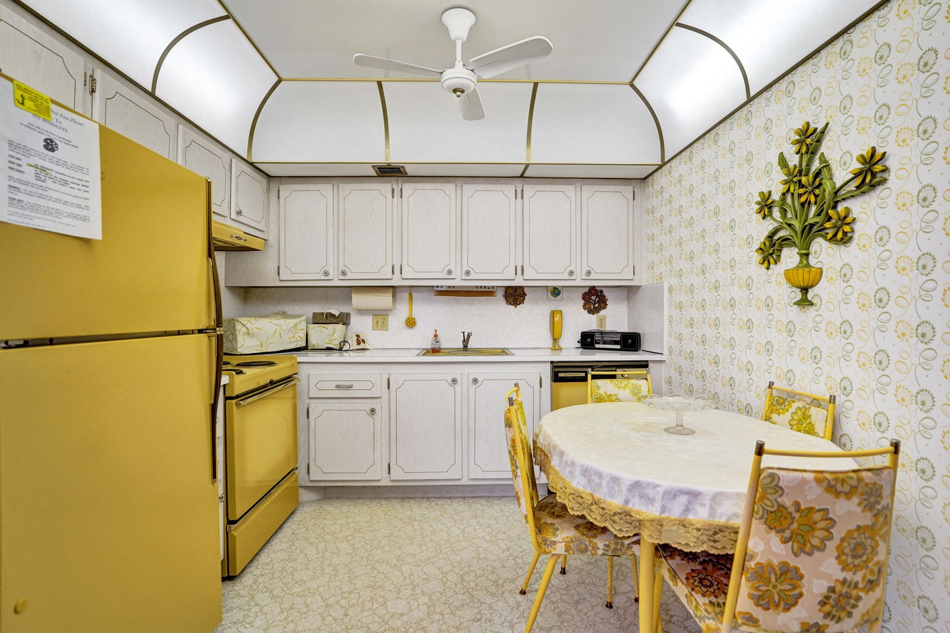 2049 Lyndhurst, Deerfield Beach, FL 33442 Photo