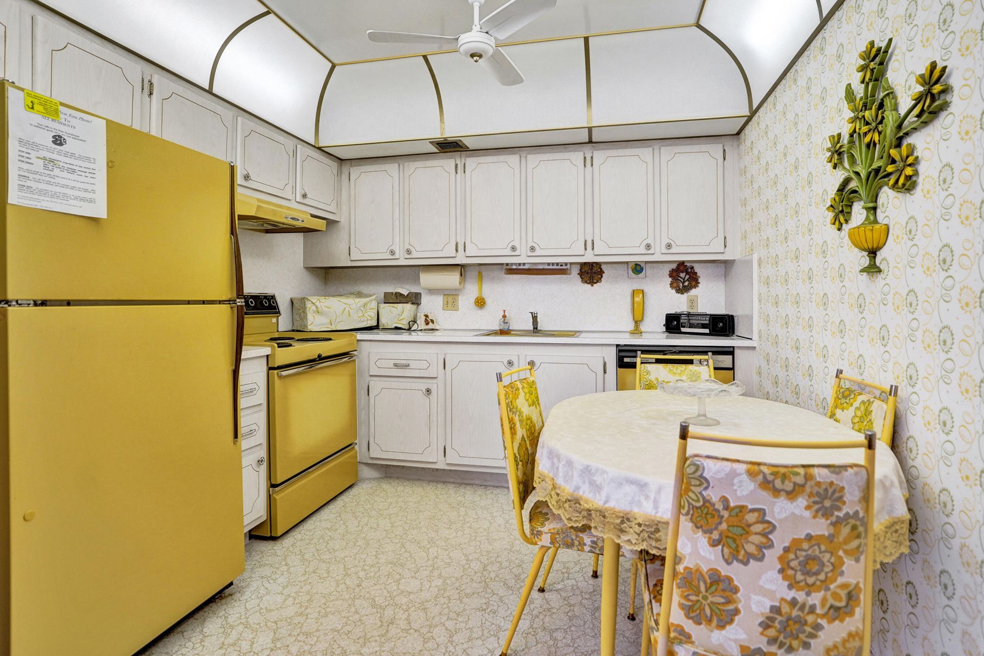 2049 Lyndhurst, Deerfield Beach, FL 33442 Photo