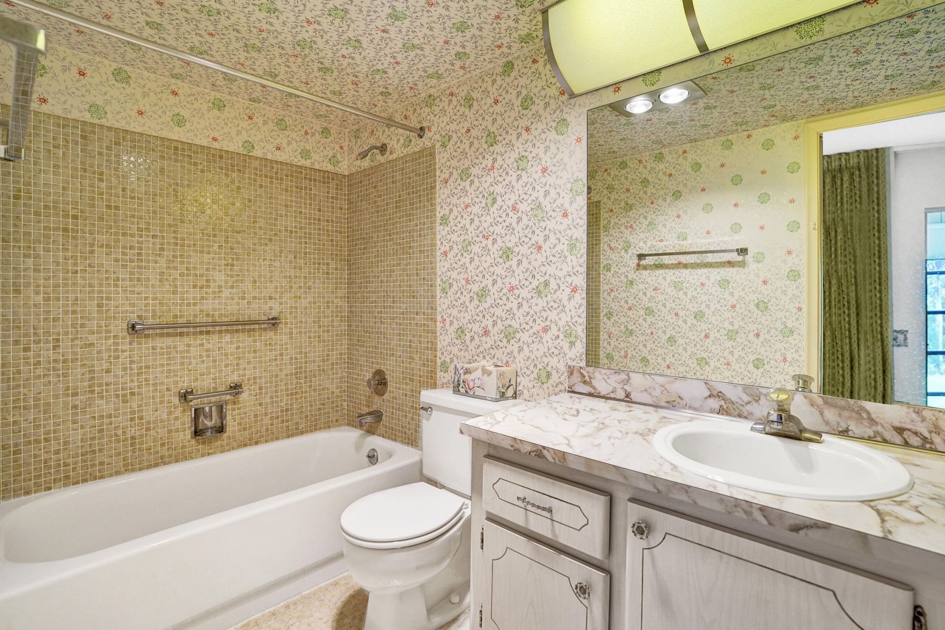 2049 Lyndhurst, Deerfield Beach, FL 33442 Photo