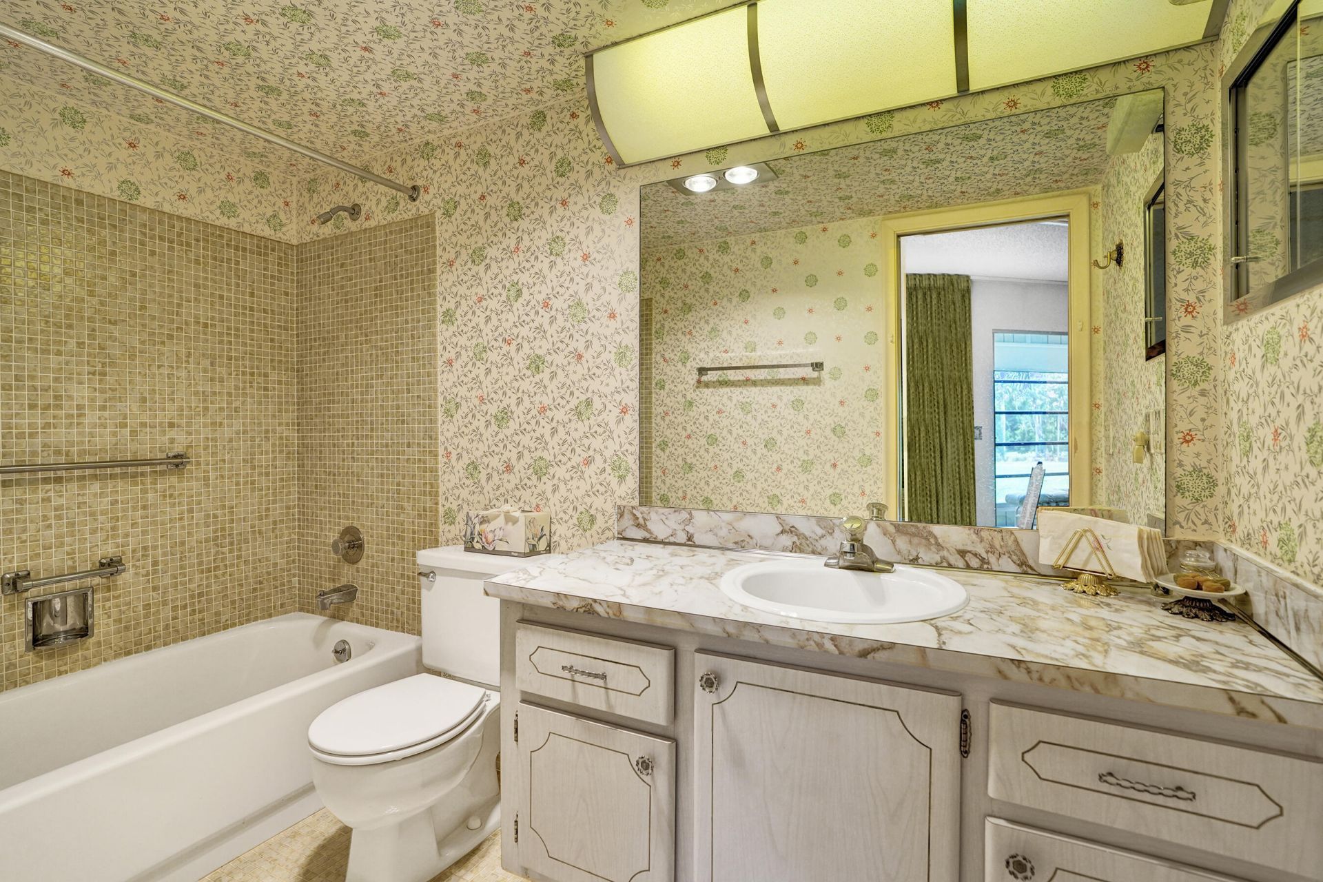 2049 Lyndhurst, Deerfield Beach, FL 33442 Photo