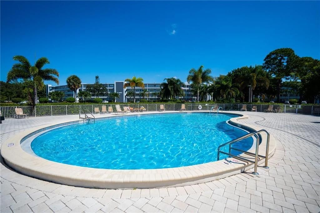 2049 Lyndhurst, Deerfield Beach, FL 33442 Photo