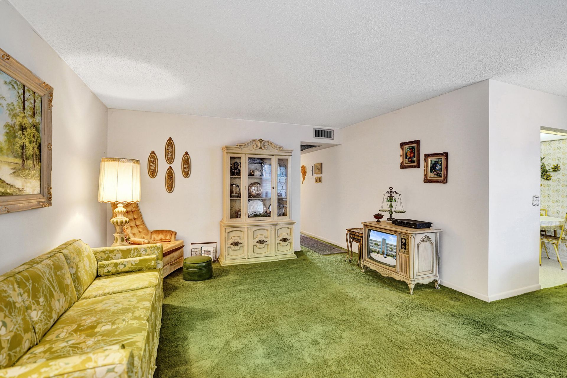 2049 Lyndhurst, Deerfield Beach, FL 33442 Photo