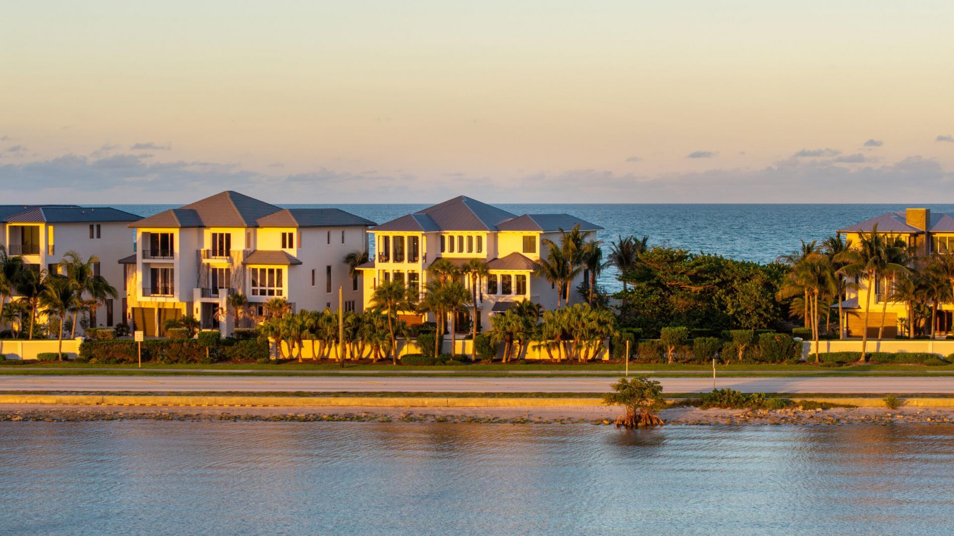 8036 S Ocean Drive, Jensen Beach, FL 34957 Photo