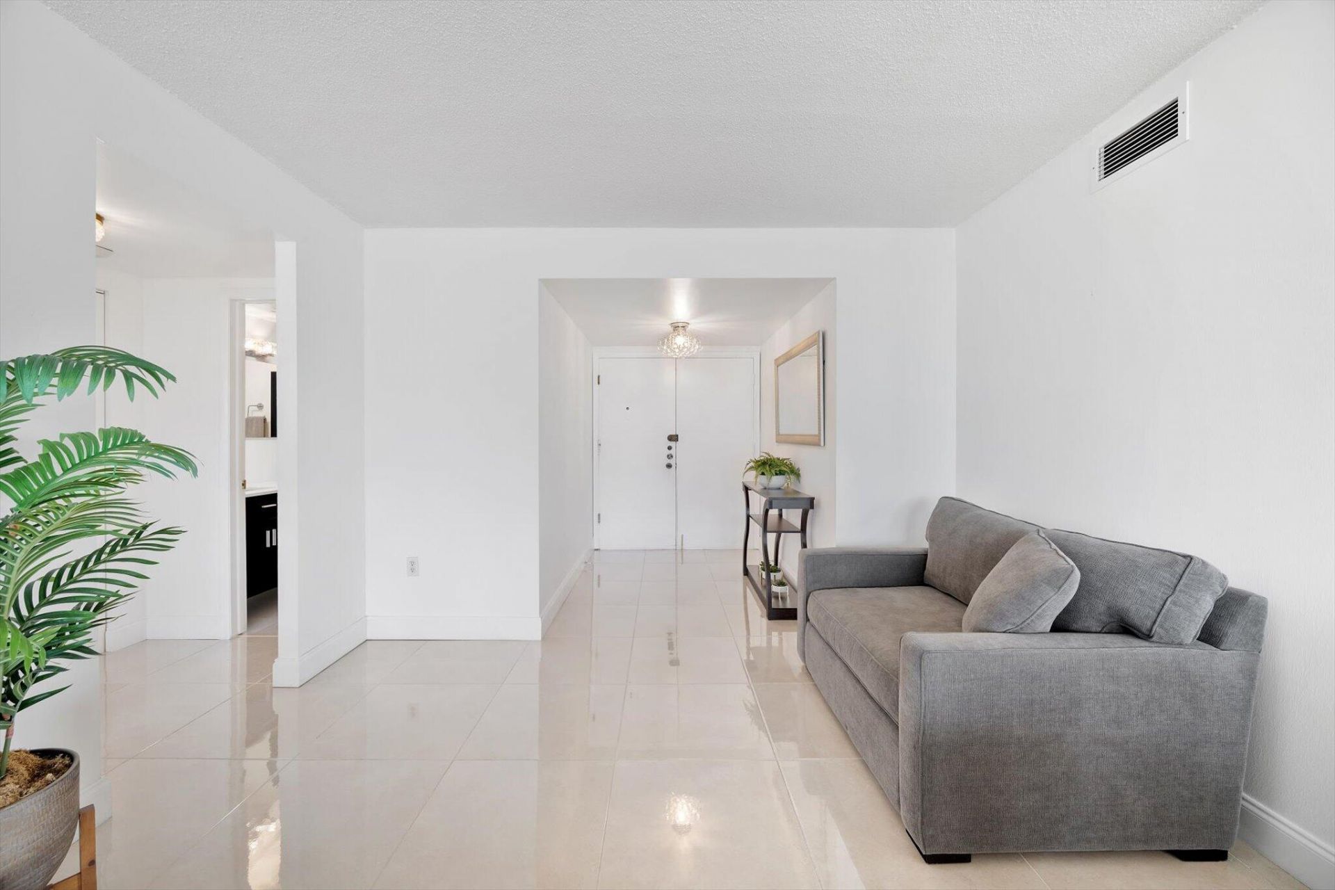 1080 94th Street, Unit 411, Bay Harbor Islands, FL 33154 Photo