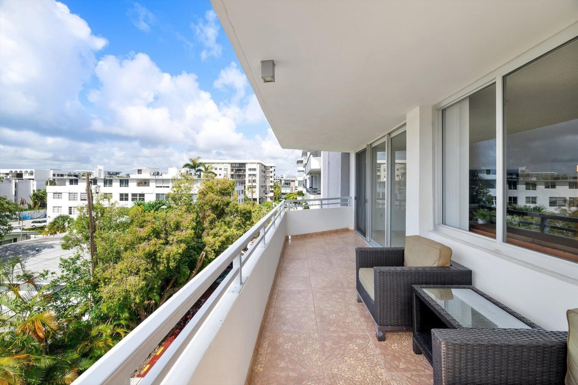 1080 94th Street, Unit 411, Bay Harbor Islands, FL 33154 Photo
