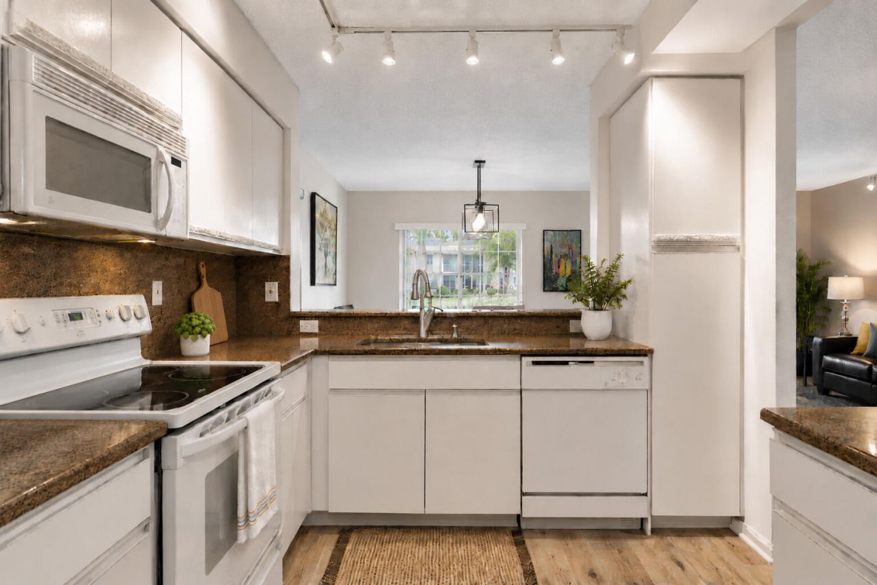 7634 Majestic Palm Drive, Unit 101, Boynton Beach, FL 33437 Photo