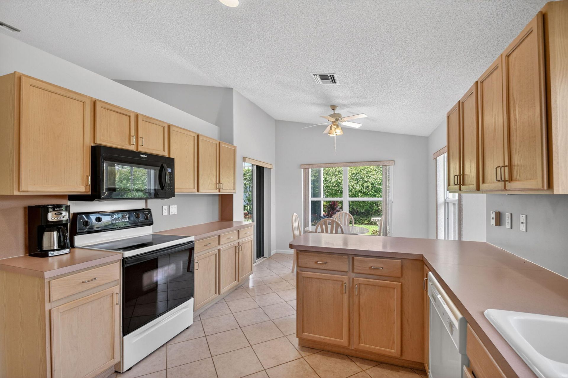 8171 Palm Gate Drive, Boynton Beach, FL 33436 Photo
