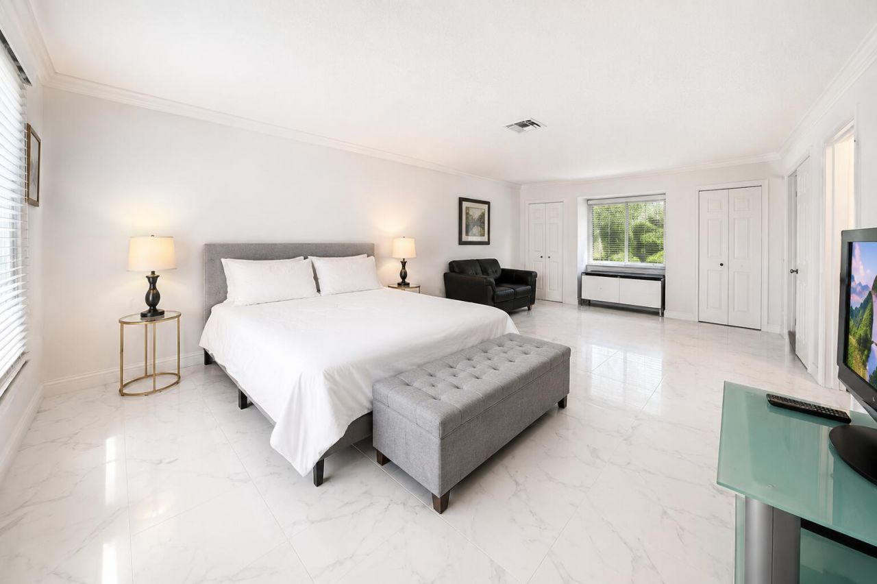 301 NW 26th Court, Wilton Manors, FL 33311 Photo