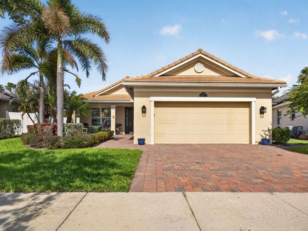 11642 SW Rowena Street, Port St. Lucie, FL 34987