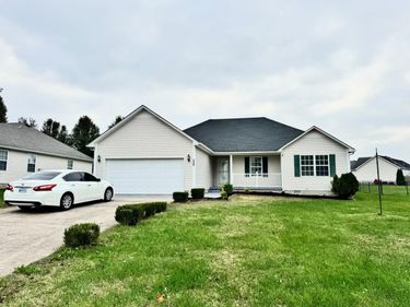 338 Red Elm Lane, Bowling Green, KY 42101