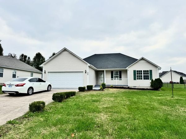 338 Red Elm Lane , Bowling Green, KY 42101