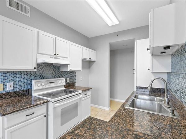 7905 Preserve CIR, Unit 126, NAPLES, FL 34119
