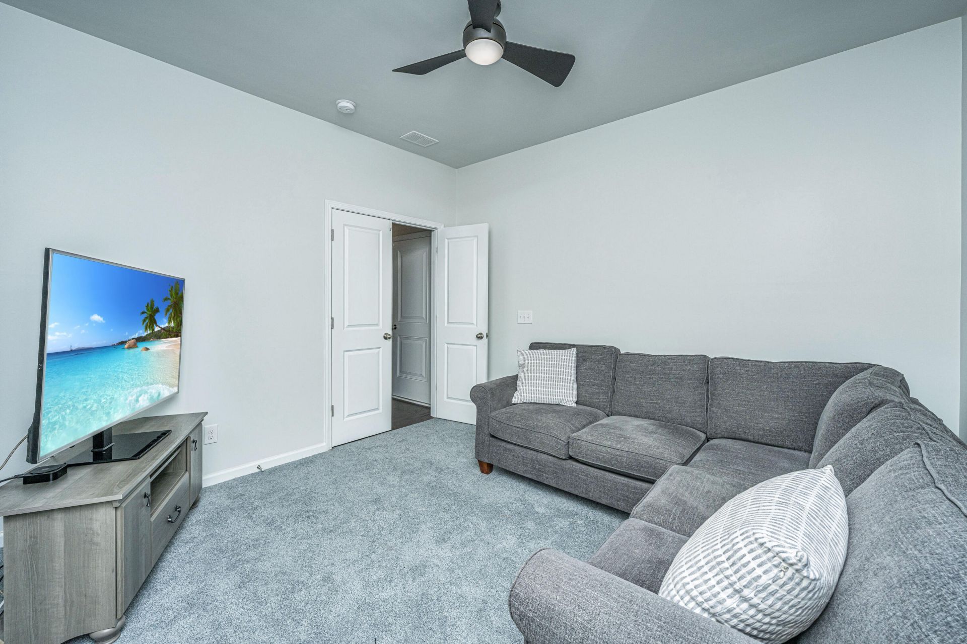 107 Yeamans Way Photo 14
