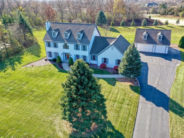 W284N4919 Roosevelts Quay -, Merton, WI 53072