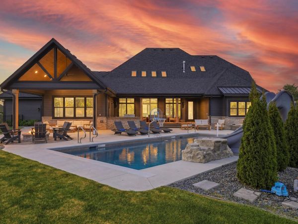 N117W12661 Forest Hill Rd, Germantown, WI 53022