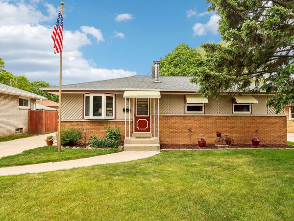 4369 S Nicholson Ave, Saint Francis, WI 53235