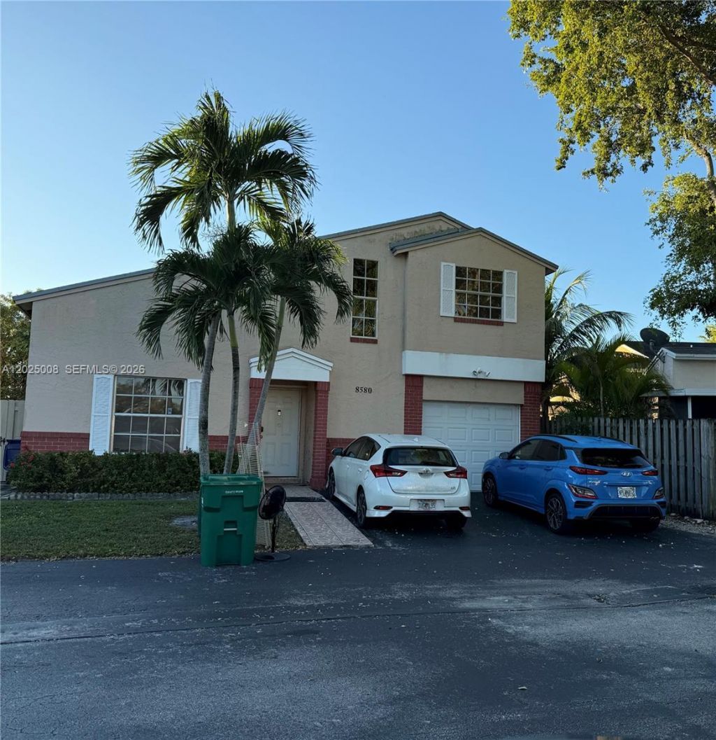 8580 NW 193rd Ln , Hialeah, FL 33015 Photo