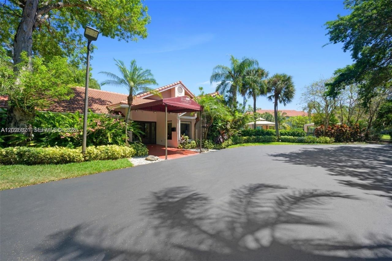 10161 W Sunrise Blvd , Unit 304, Plantation, FL 33322 Photo