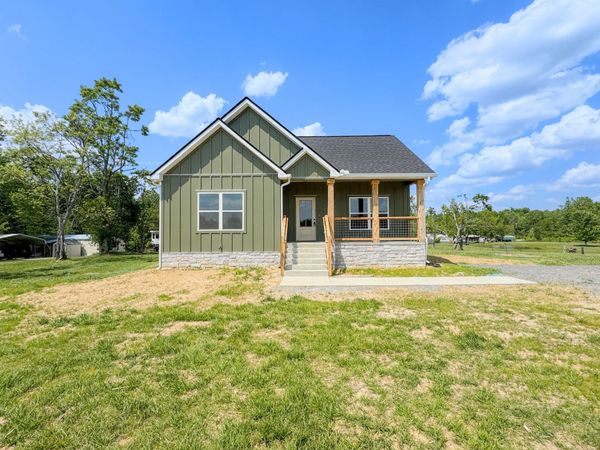 181 Rock House Hollow Rd , Bethpage, TN 37022