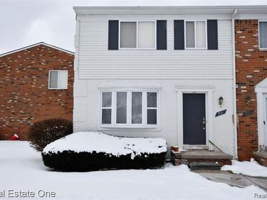 509 FOX HILLS Drive N, Bloomfield Twp, MI 48304