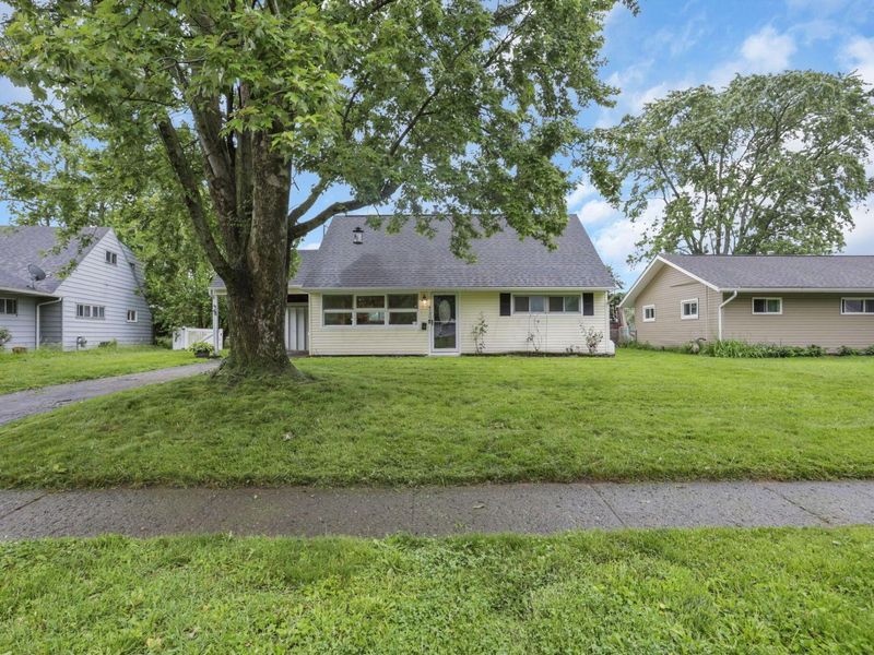 4139 Virginia Circle E, Columbus, OH 43213 Photo 2