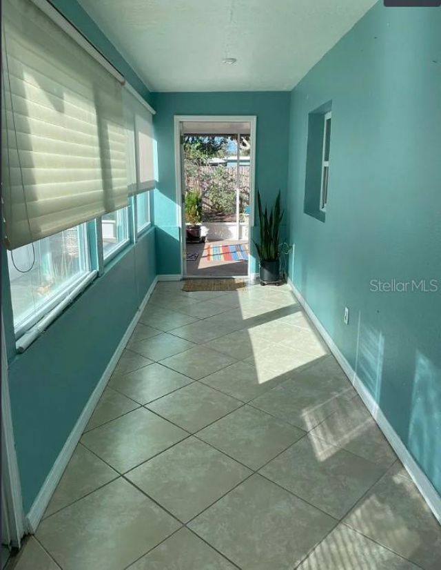 641 Folsom Street S, Saint Petersburg, FL 33707 Photo