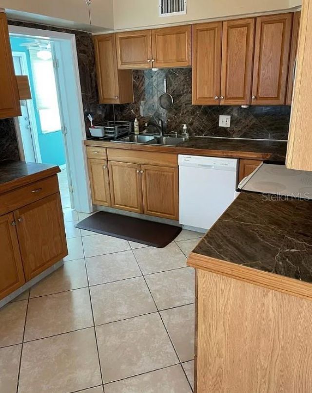 641 Folsom Street S, Saint Petersburg, FL 33707 Photo