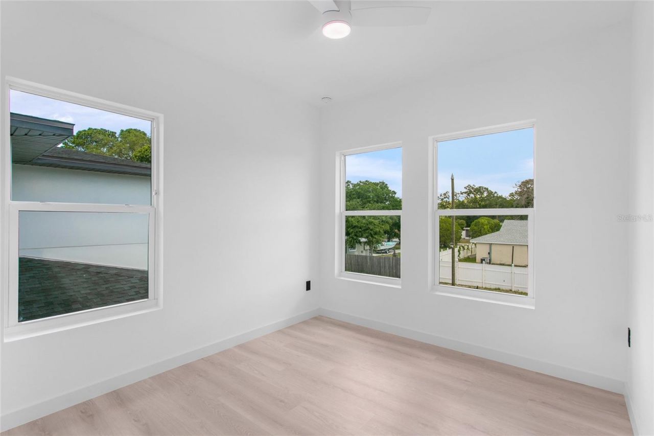4601 Queensboro Avenue S, Saint Petersburg, FL 33711 Photo