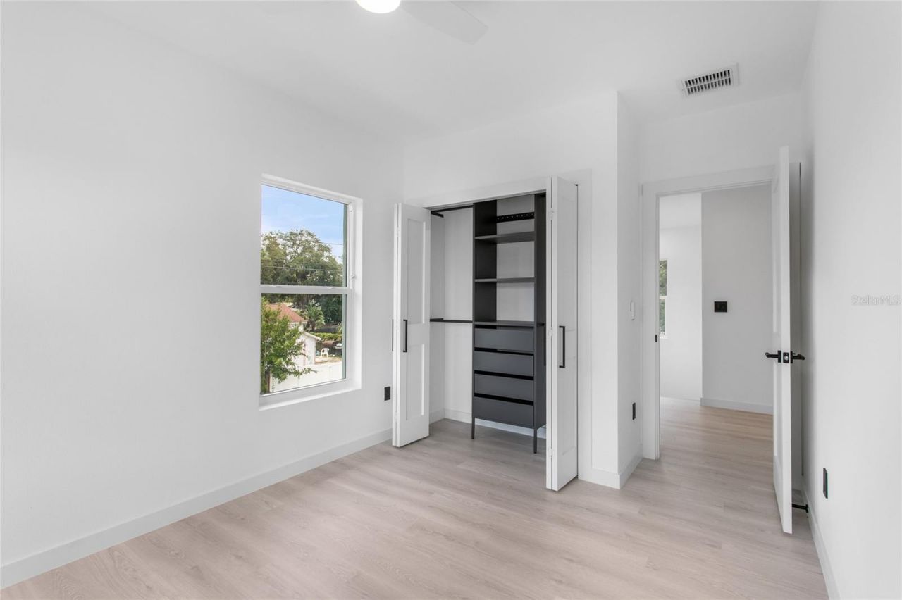4601 Queensboro Avenue S, Saint Petersburg, FL 33711 Photo