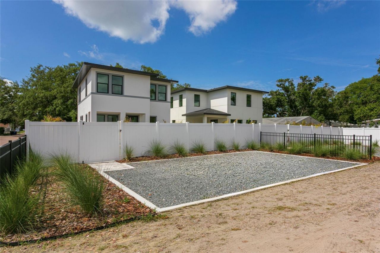 4601 Queensboro Avenue S, Saint Petersburg, FL 33711 Photo