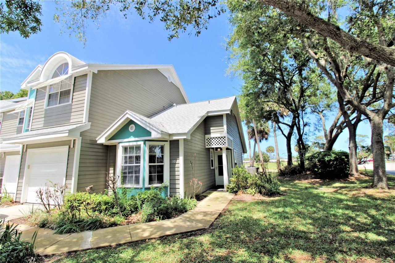 101 GRAND OAKS CIRCLE Daytona Beach, FL 32114
