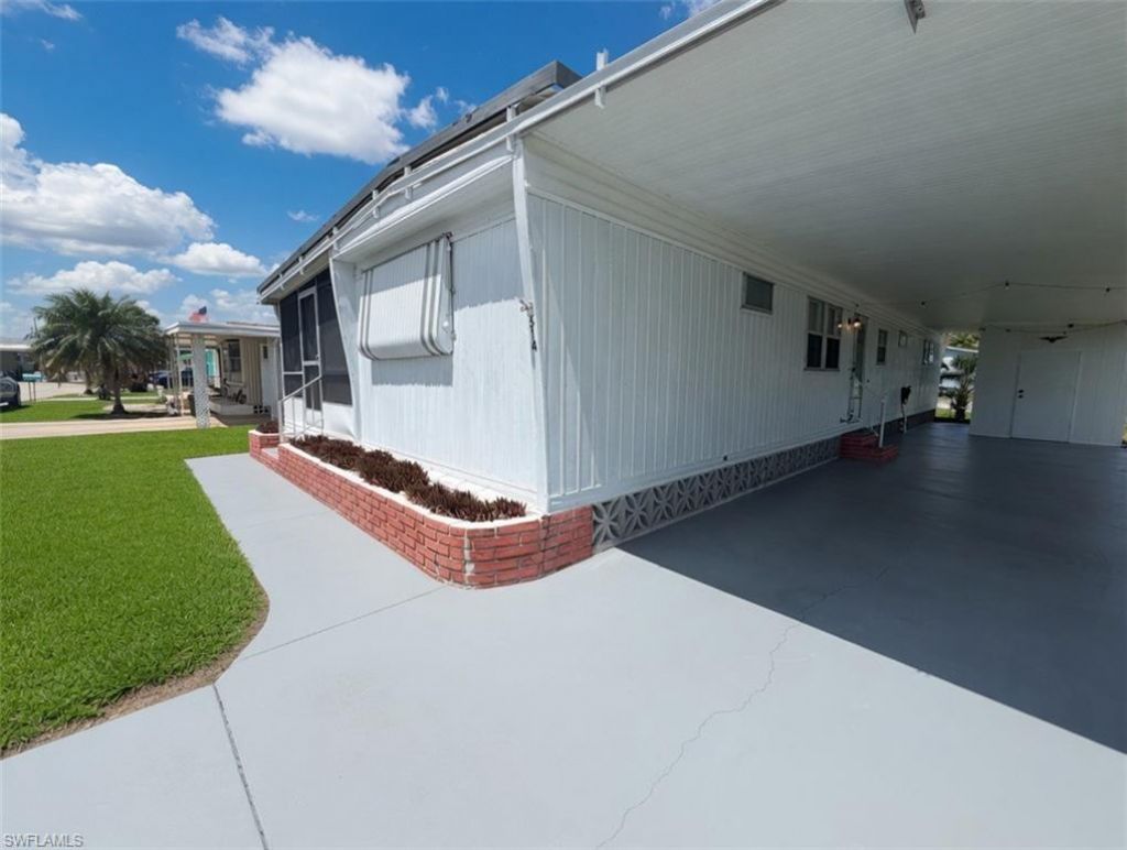 514 Blossom Ct, North Fort Myers, FL 33917 Photo