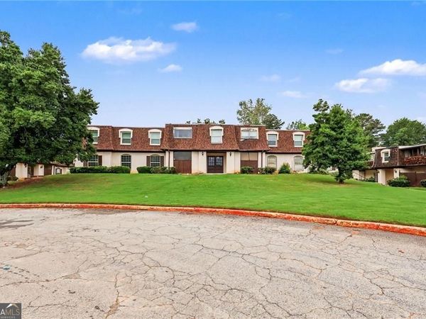 129 Rue Fontaine, Lithonia, GA 30038