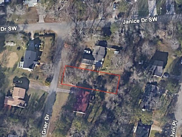 4472 Grier Drive, Snellville, GA 30039