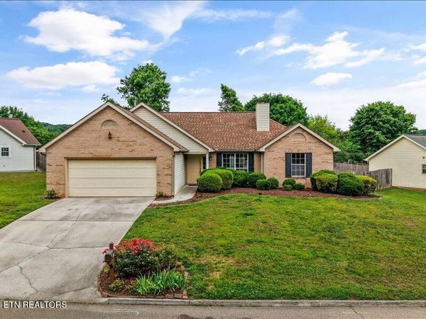 735 Whitesburg Drive, Knoxville, TN 37918