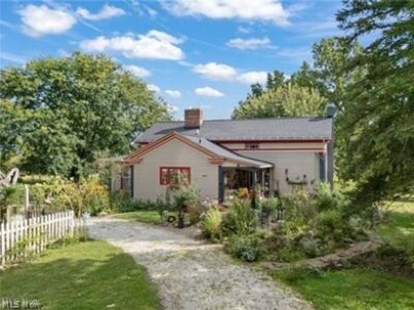 6795 Wadsworth Road, Medina, OH 44256