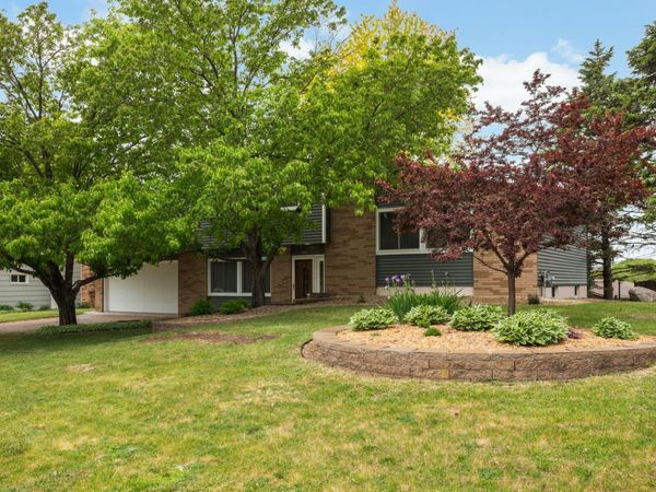 3141 Hillsboro Avenue N, New Hope, MN 55427
