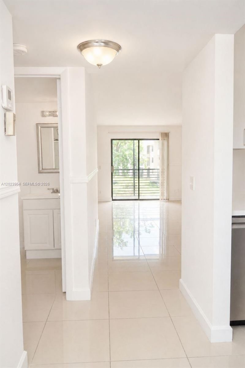 10405 Sunrise Lakes Blvd , Unit 205, Sunrise, FL 33322 Photo