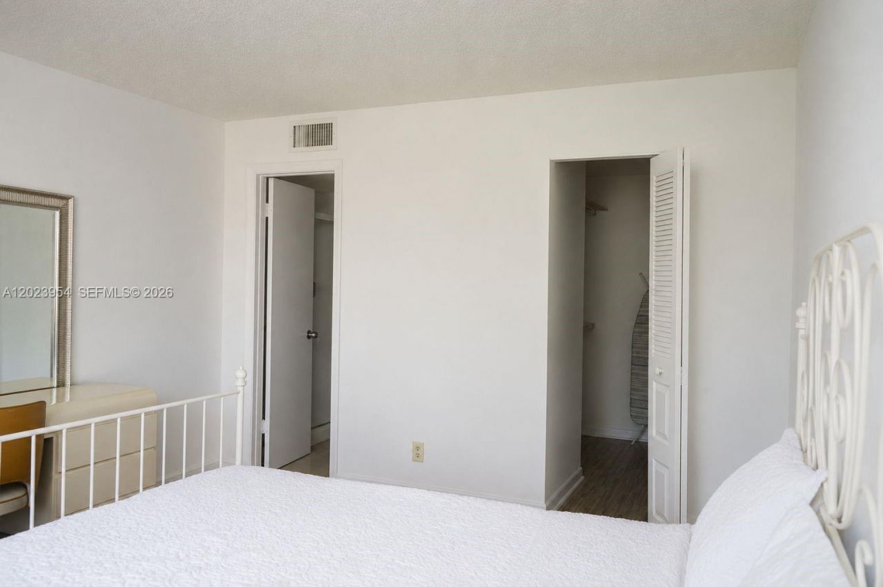 10405 Sunrise Lakes Blvd , Unit 205, Sunrise, FL 33322 Photo