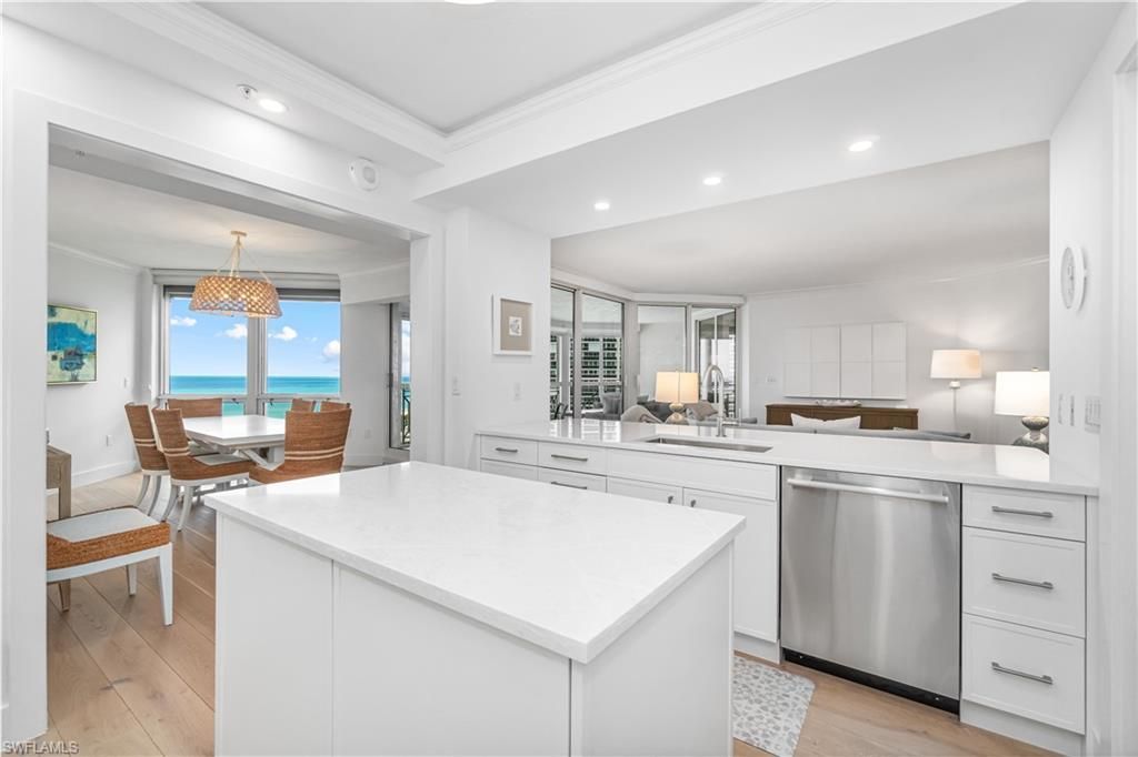 4021 Gulf Shore Blvd N, Unit 702, Naples, FL 34103 Photo
