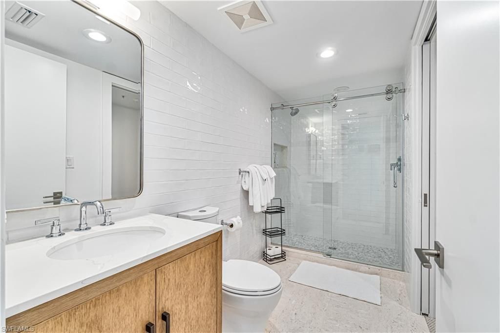 4021 Gulf Shore Blvd N, Unit 702, Naples, FL 34103 Photo