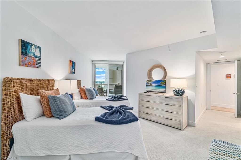 4021 Gulf Shore Blvd N, Unit 702, Naples, FL 34103 Photo