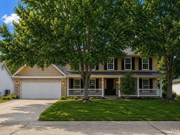 360 Huntleigh Manor Drive, St Charles, MO 63303