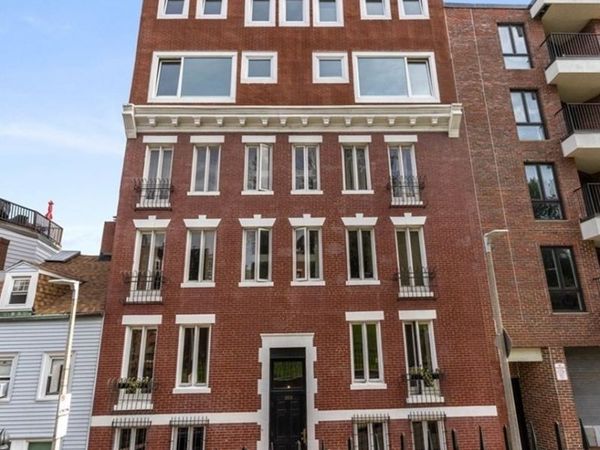 103 Charter St, Unit 1, Boston, MA 02113