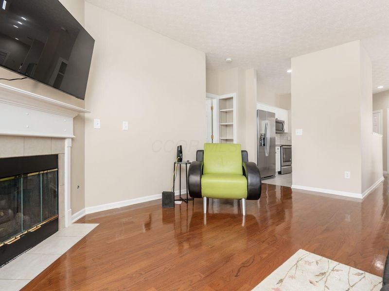 6033 Naughten Pond Drive , Columbus, OH 43213 Photo 12