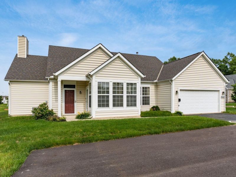 6033 Naughten Pond Drive , Columbus, OH 43213 Photo 2