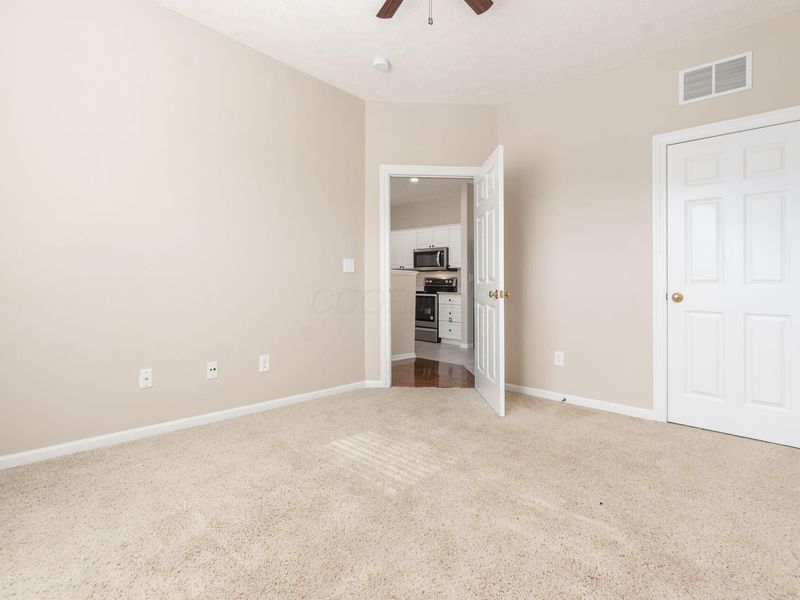 6033 Naughten Pond Drive , Columbus, OH 43213 Photo 27